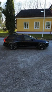Volvo V90 Cross Country 2.0 140kW thumbnail