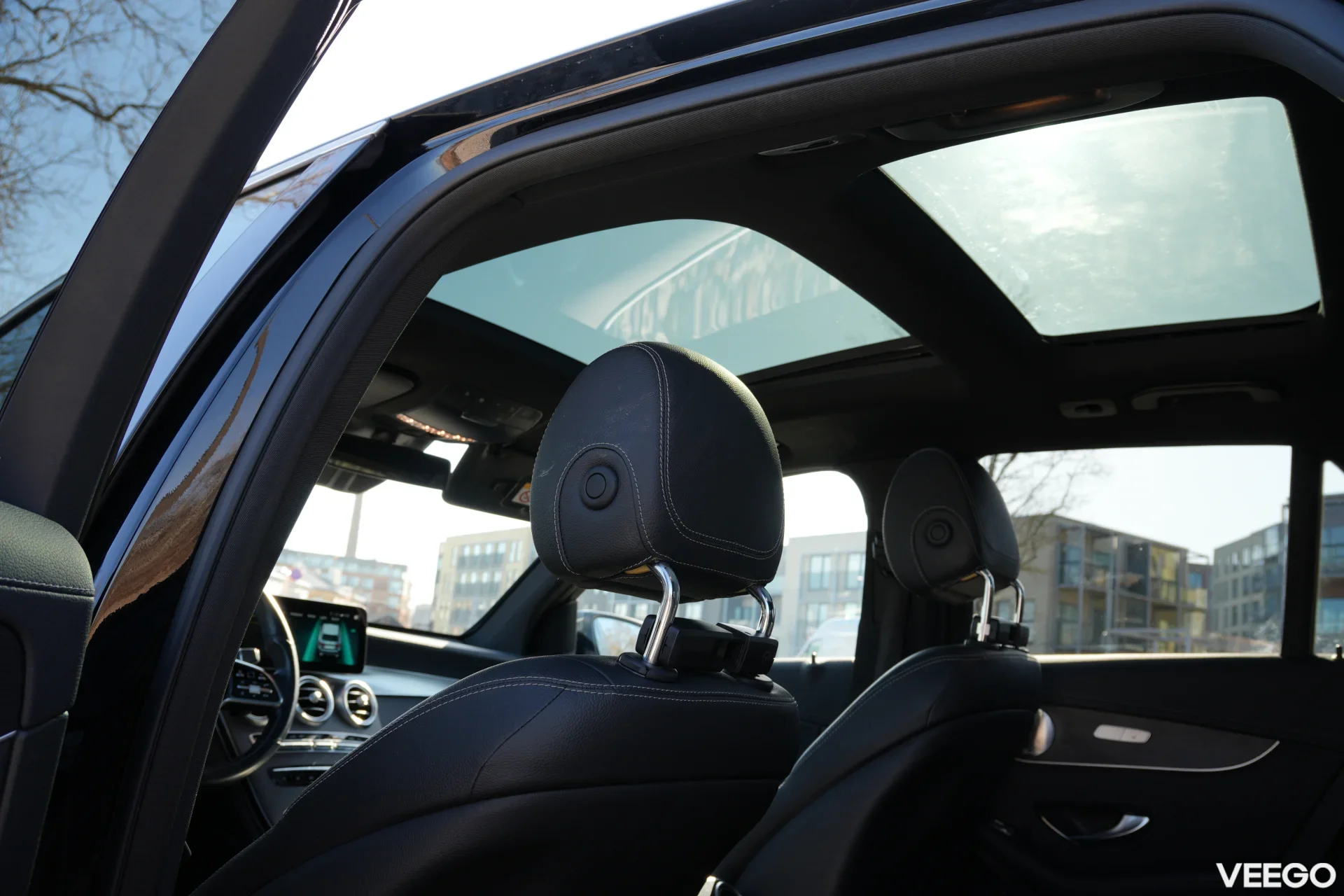 Mercedes-Benz GLC300 2.0 155kW