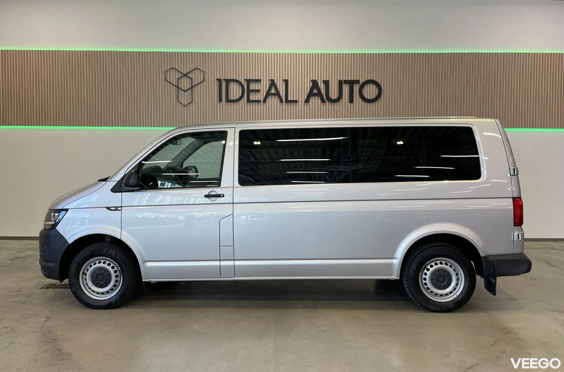 Volkswagen Caravelle T6 Lang DSG 110kW