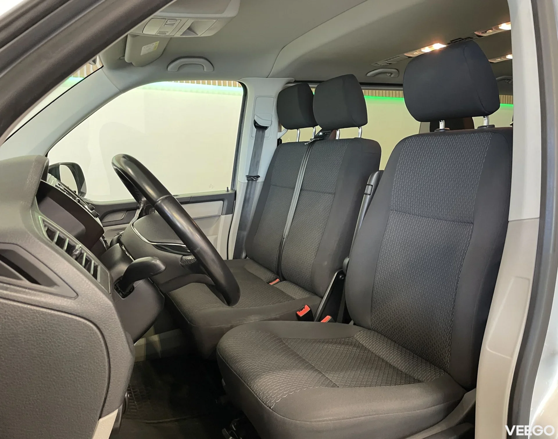 Volkswagen Caravelle T6 Lang DSG 110kW