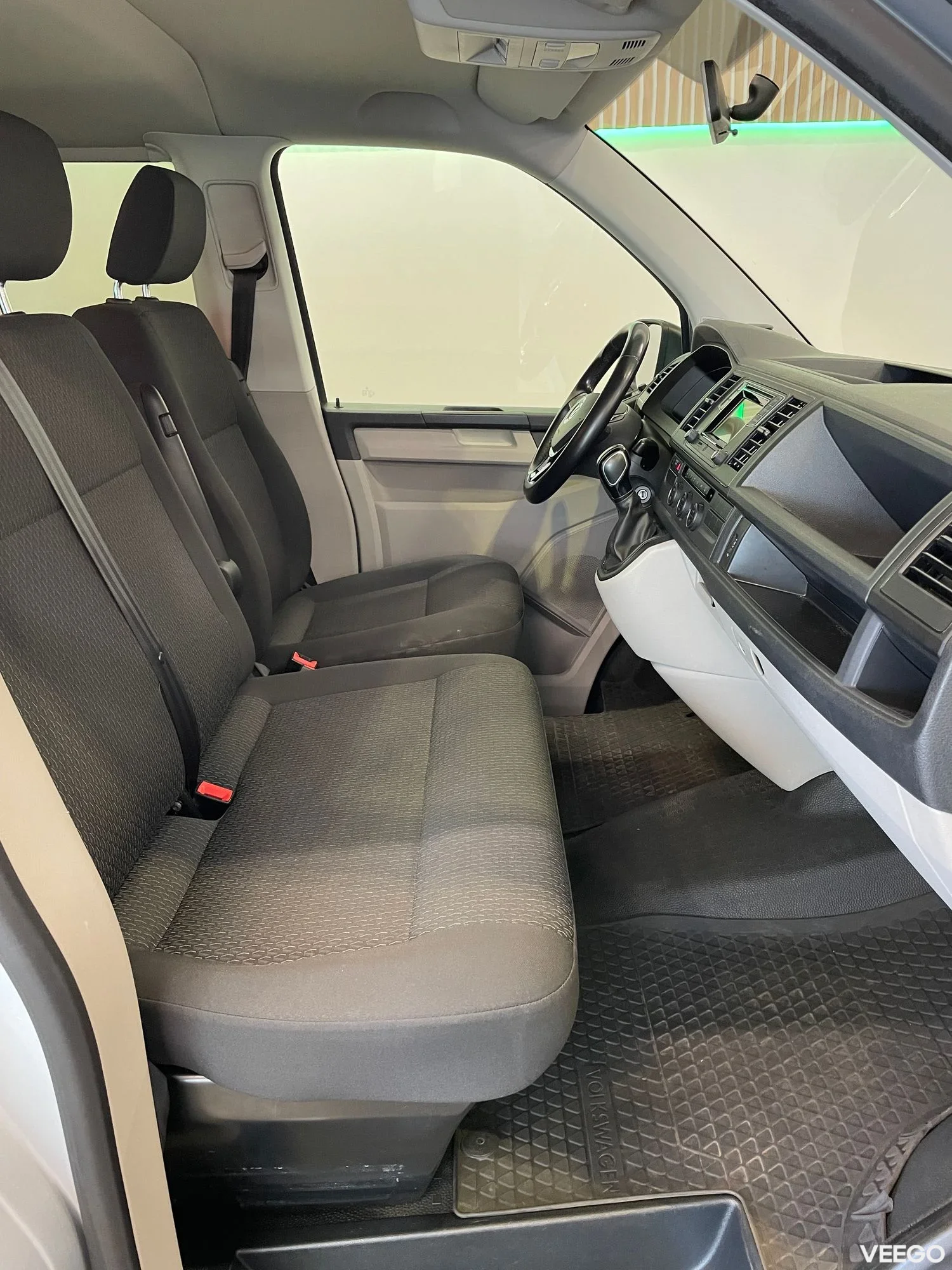 Volkswagen Caravelle T6 Lang DSG 110kW