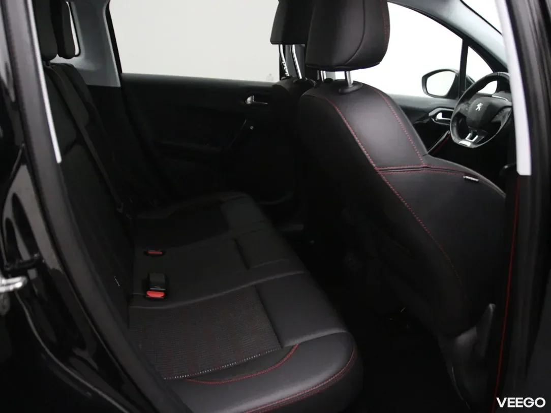 Peugeot 2008 1.2 96kW