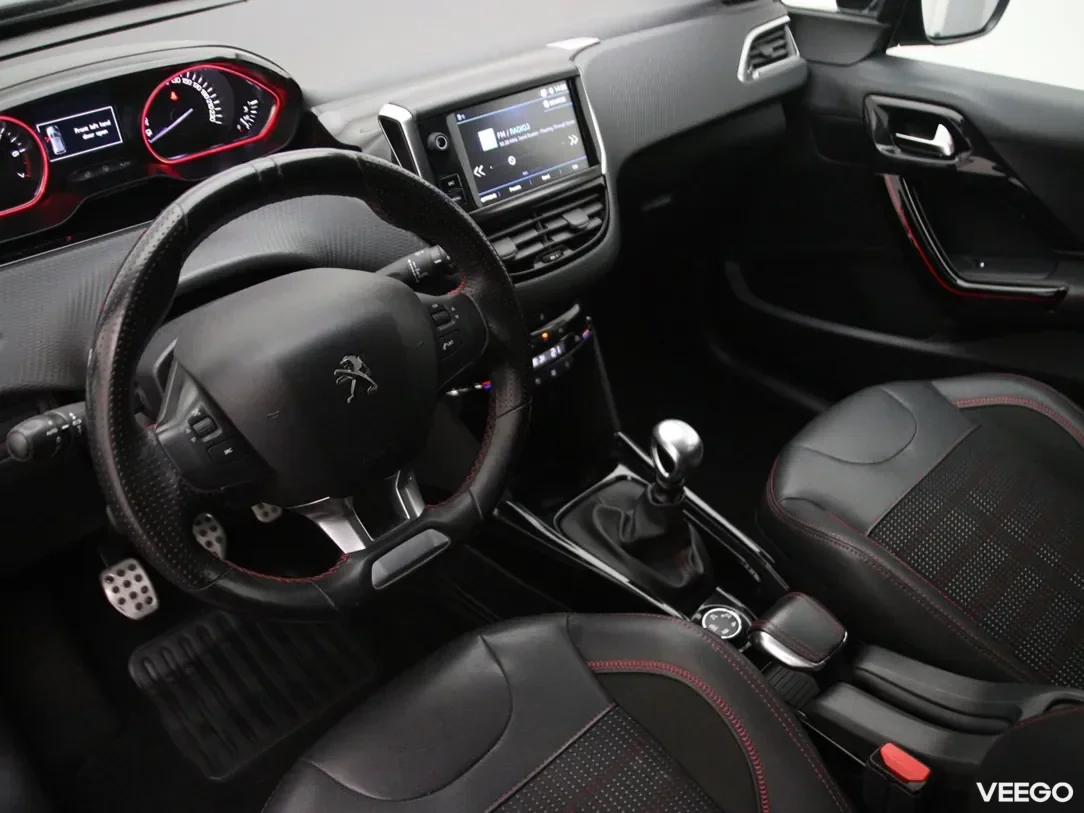 Peugeot 2008 1.2 96kW