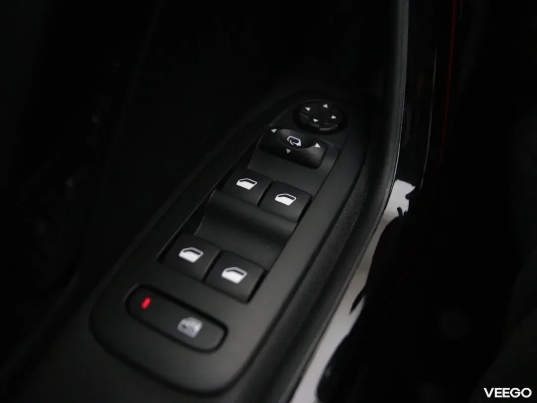 Peugeot 2008 1.2 96kW