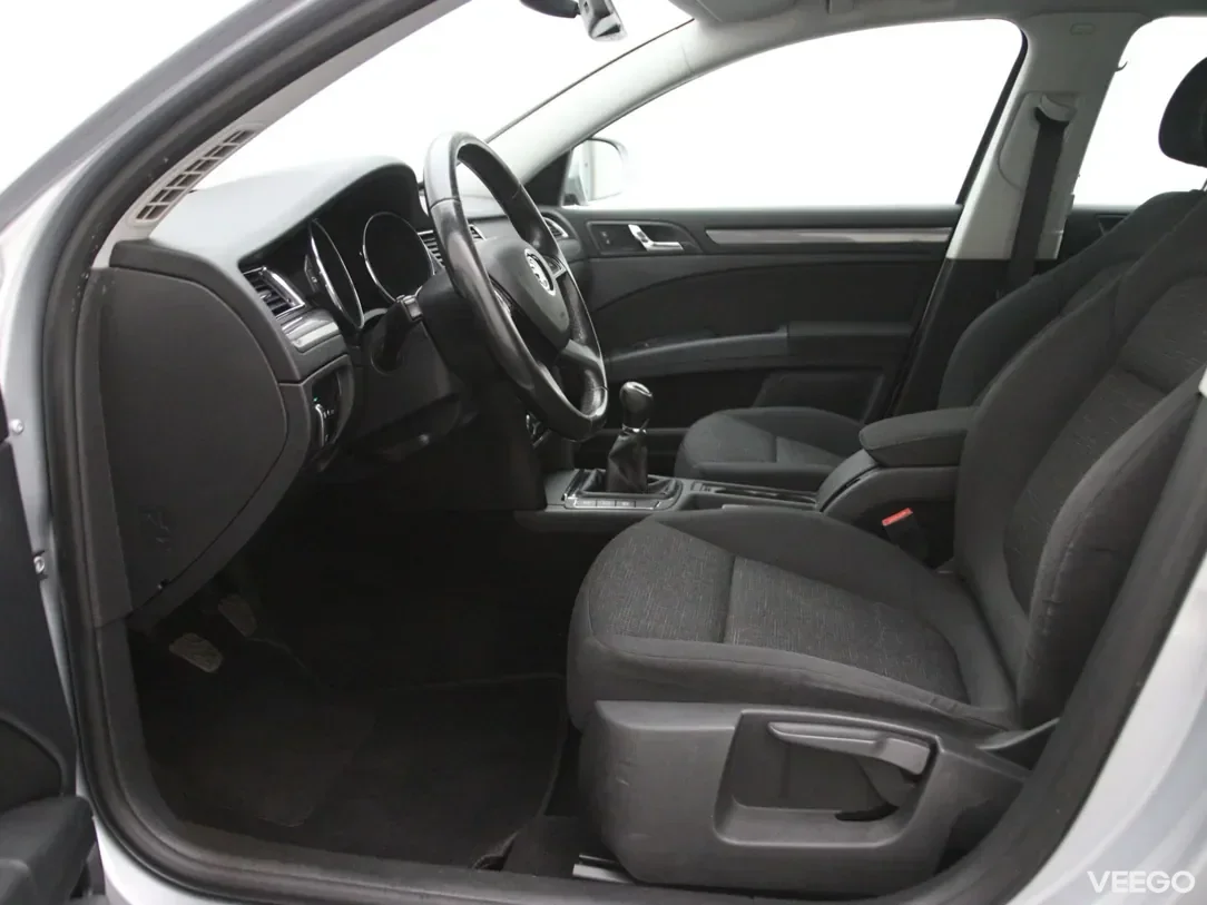 Skoda Superb 1.6 77kW