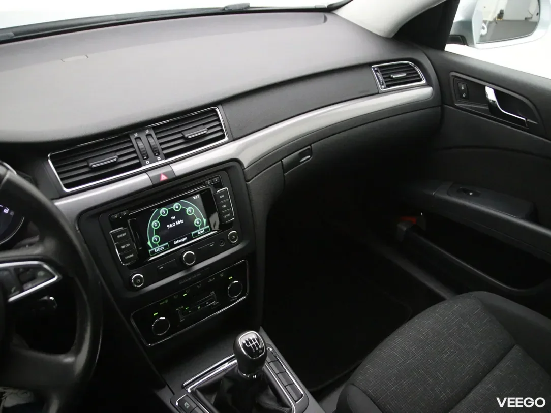 Skoda Superb 1.6 77kW