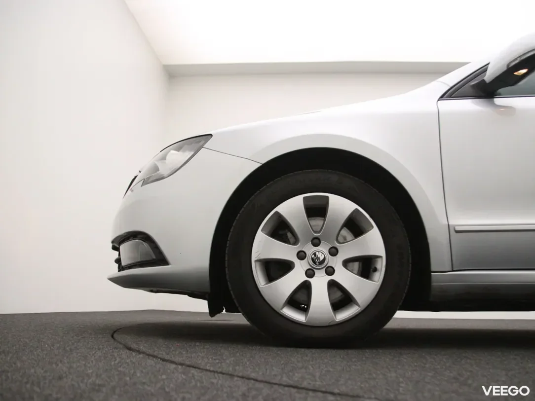 Skoda Superb 1.6 77kW