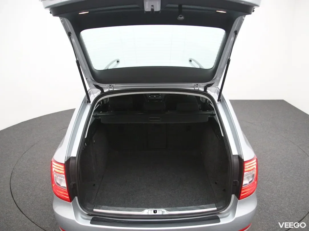 Skoda Superb 1.6 77kW