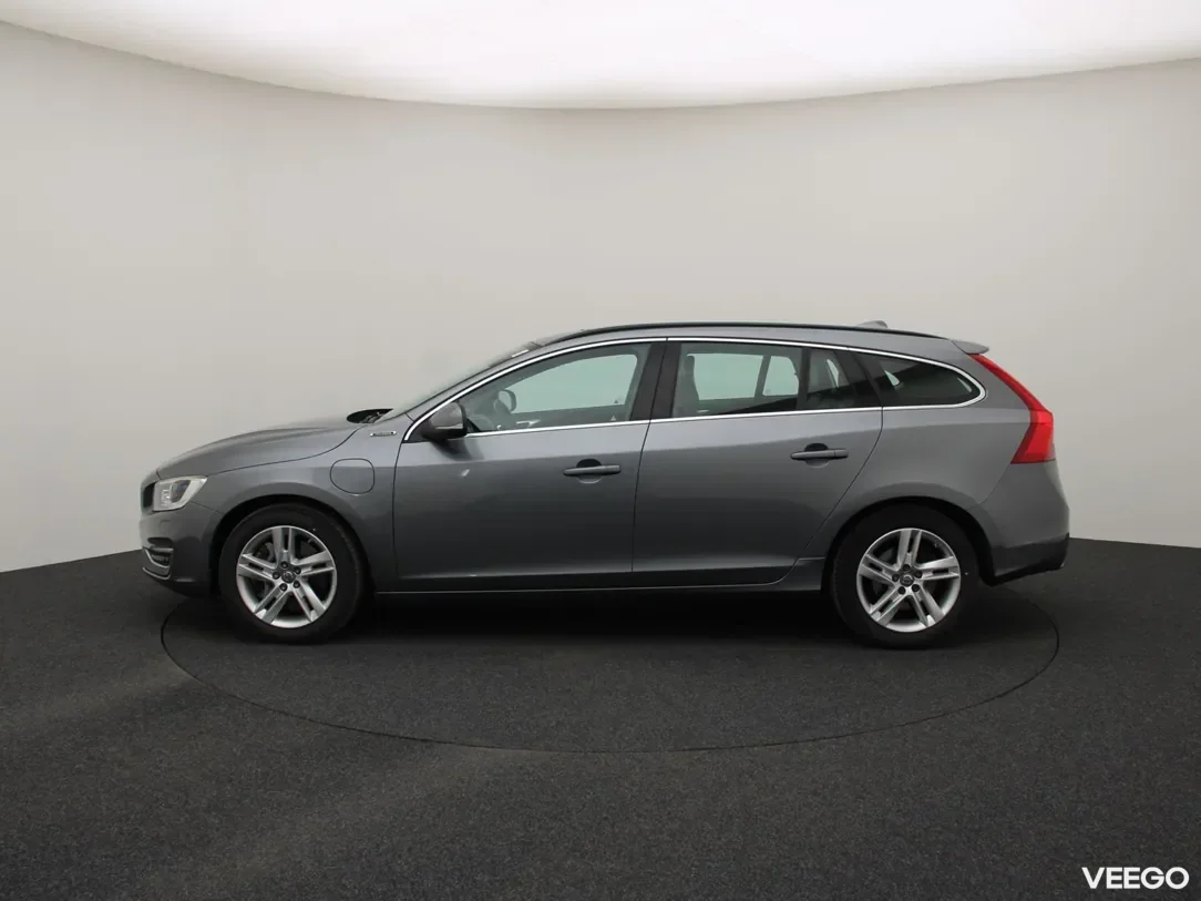 Volvo V60 2.4 212kW