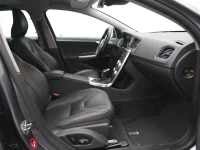 Volvo V60 2.4 212kW thumbnail