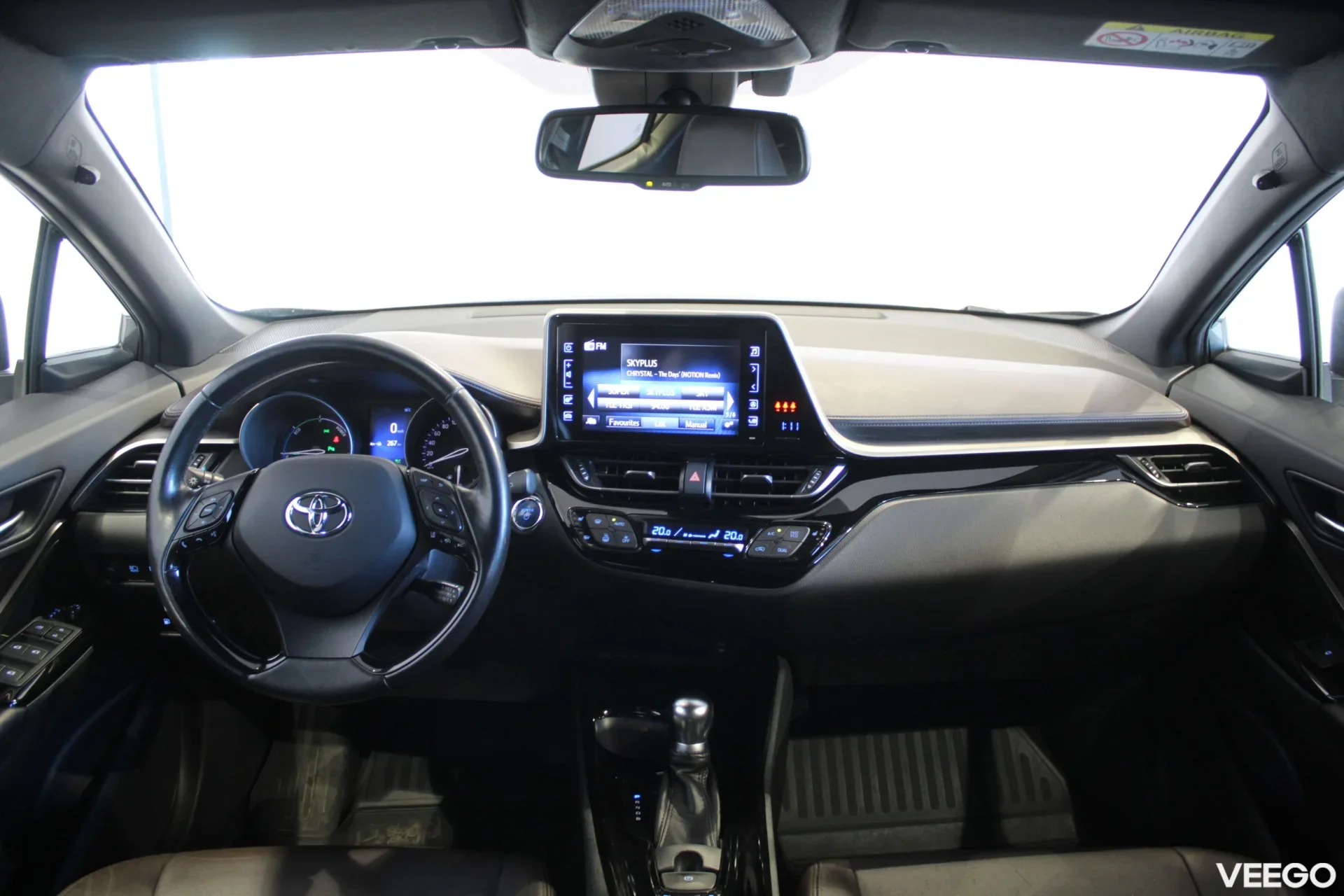 Toyota C-HR Luxury Plus 1.8 72kW