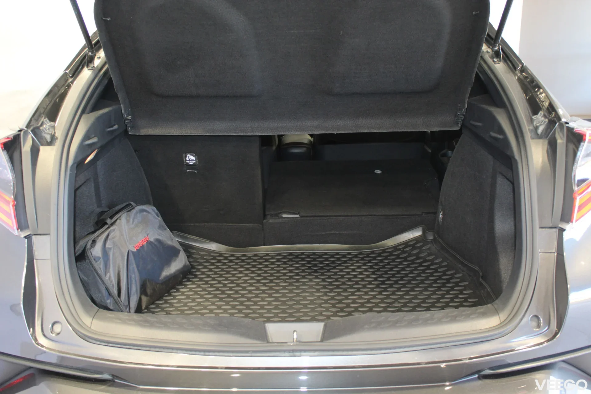 Toyota C-HR Luxury Plus 1.8 72kW