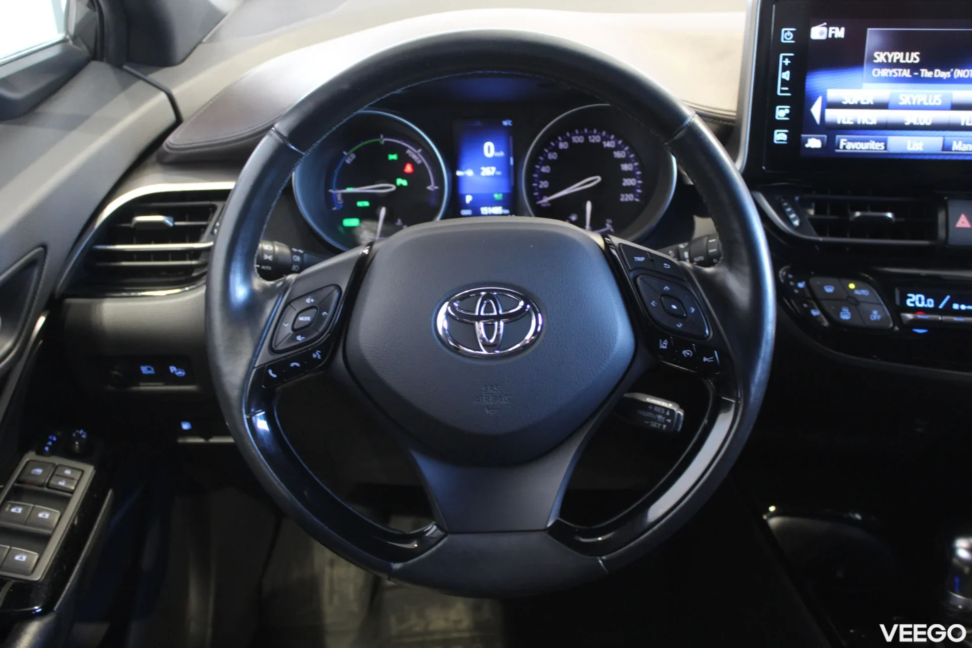 Toyota C-HR Luxury Plus 1.8 72kW