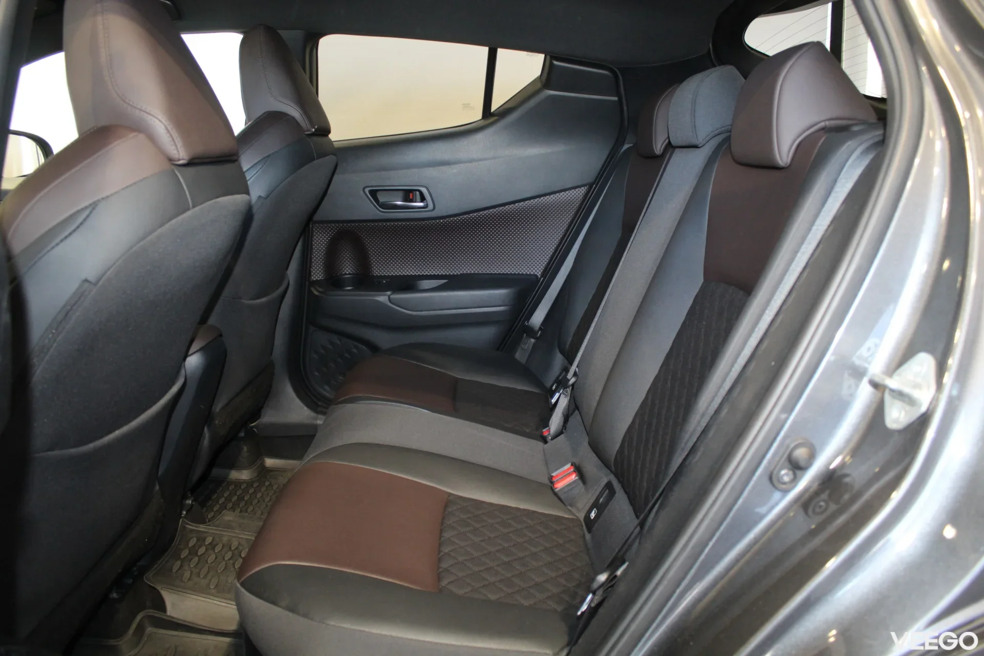 Toyota C-HR Luxury Plus 1.8 72kW