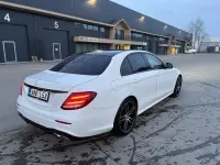 Mercedes-Benz E220 2.0 143kW thumbnail