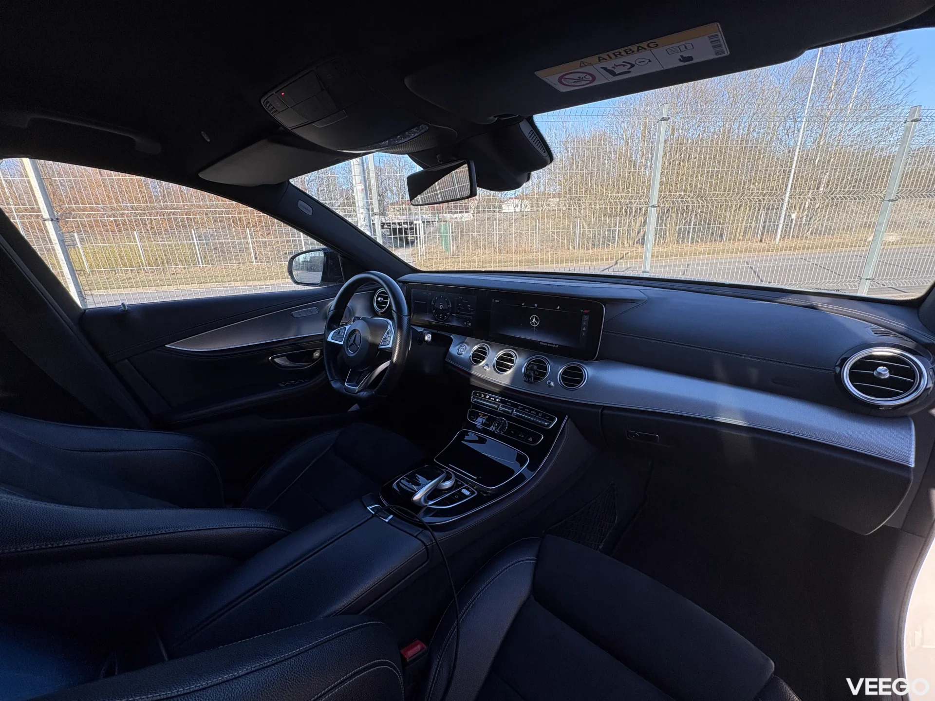 Mercedes-Benz E220 2.0 143kW