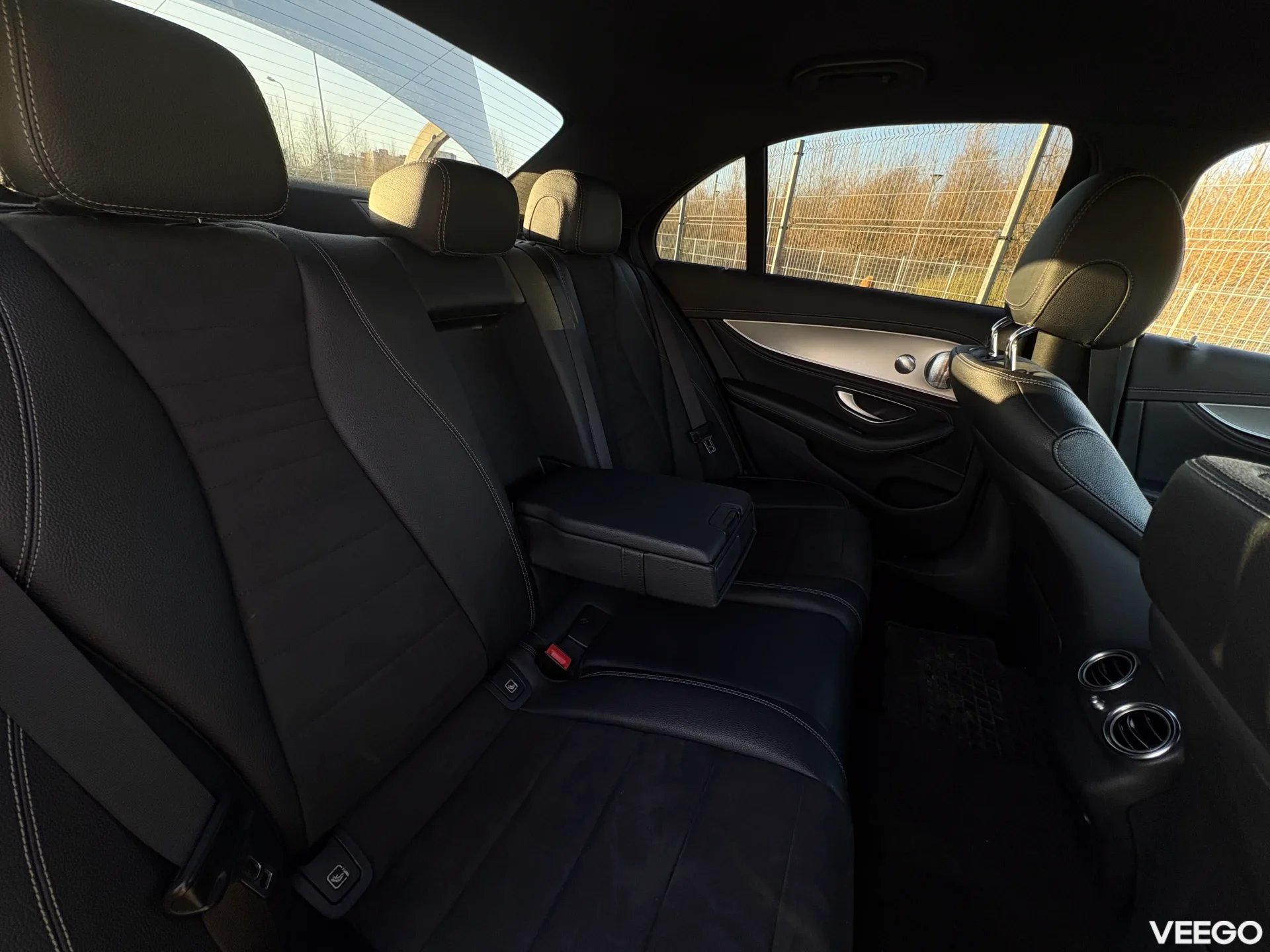 Mercedes-Benz E220 2.0 143kW