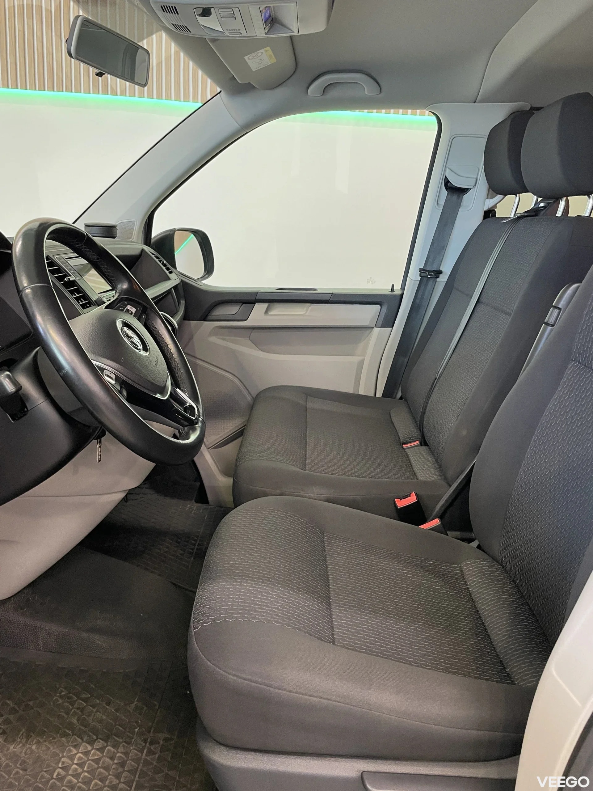 Volkswagen Caravelle T6 Lang DSG 110kW