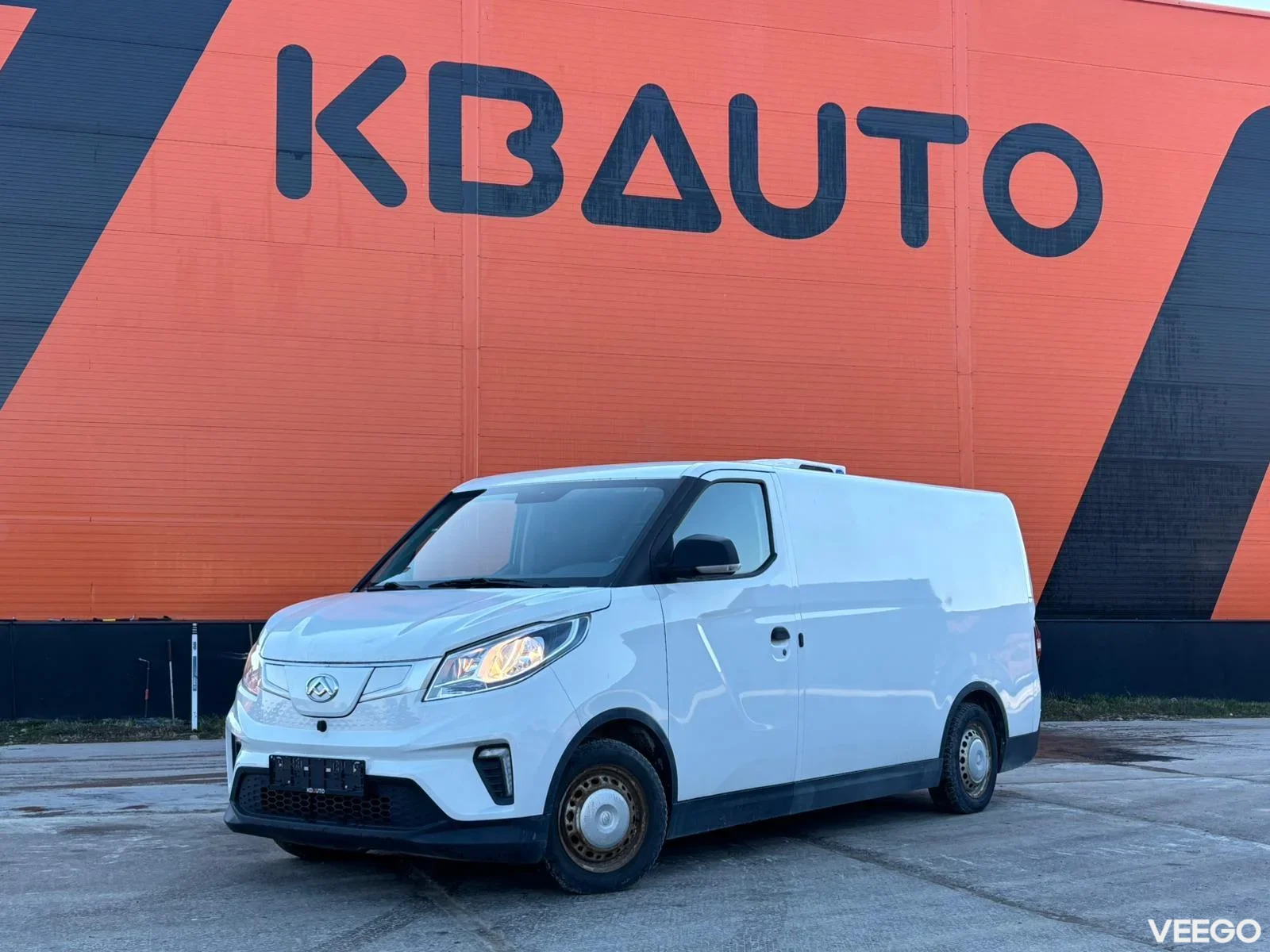 Maxus e Deliver 3 Neos 100 / BOX L=2400 / W=1320 / H=1140 mm 40kW