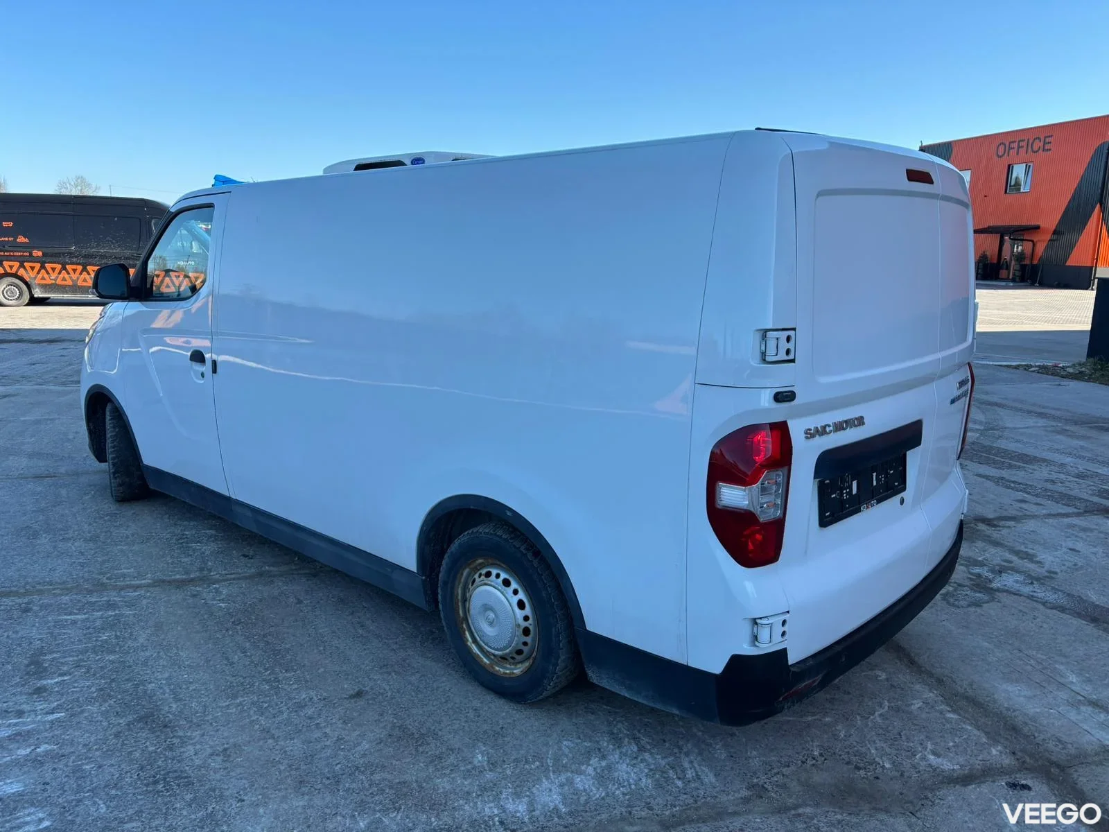 Maxus e Deliver 3 Neos 100 / BOX L=2400 / W=1320 / H=1140 mm 40kW