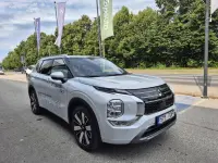 Mitsubishi Outlander 2.4 100kW thumbnail