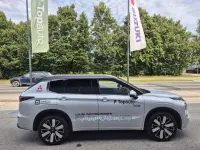 Mitsubishi Outlander 2.4 100kW thumbnail