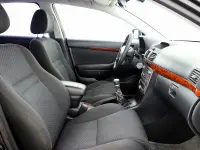 Toyota Avensis 2.2 130kW thumbnail