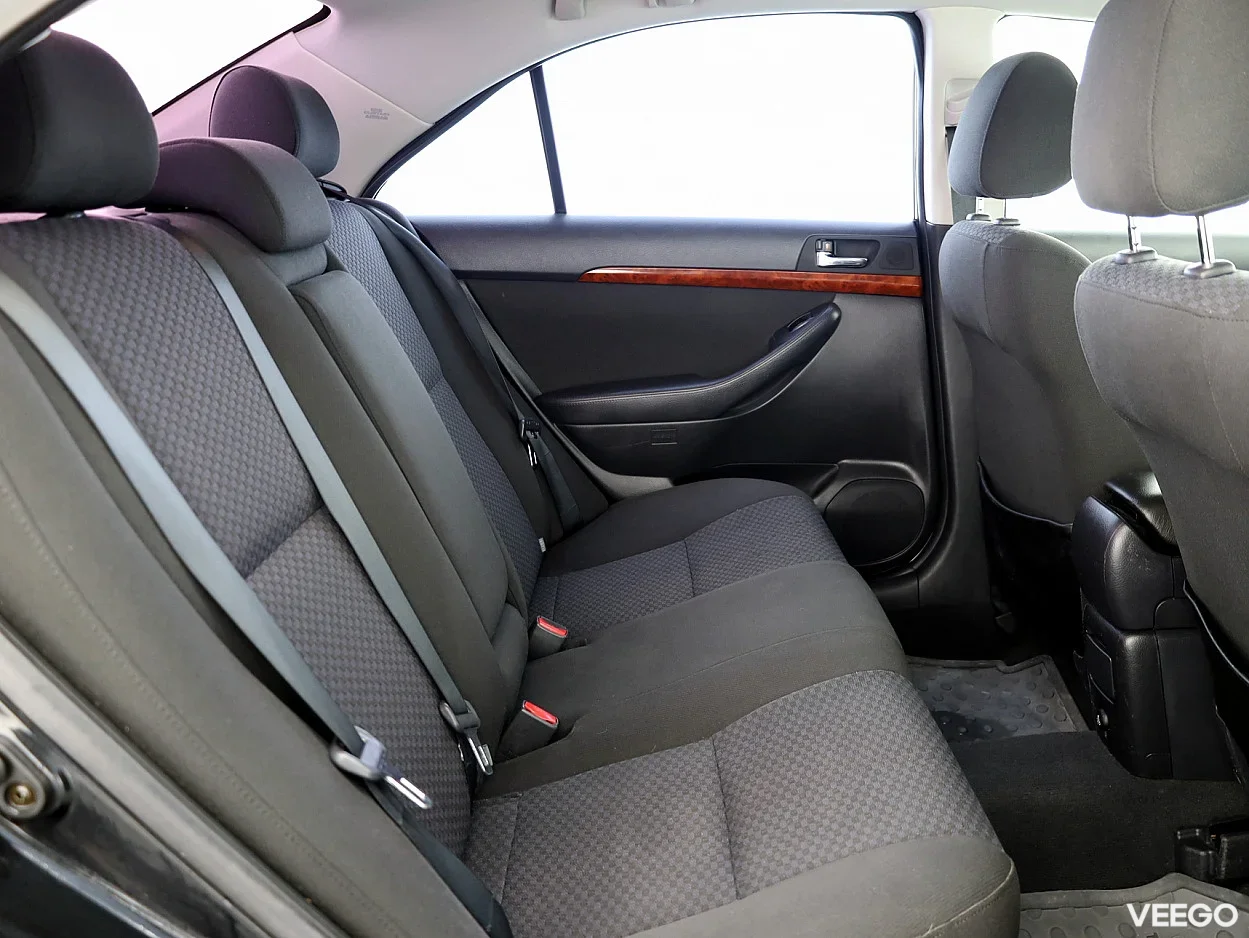 Toyota Avensis 2.2 130kW