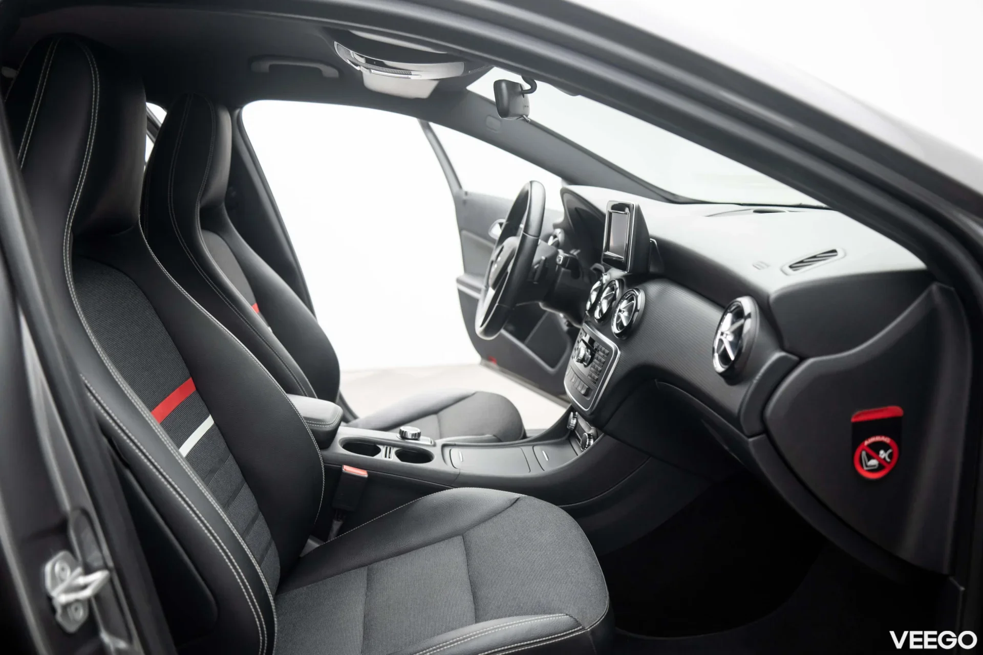 Mercedes-Benz A180 1.5 80kW