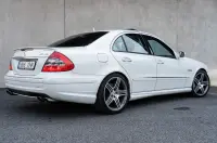 Mercedes-Benz E class 6.2 378kW thumbnail