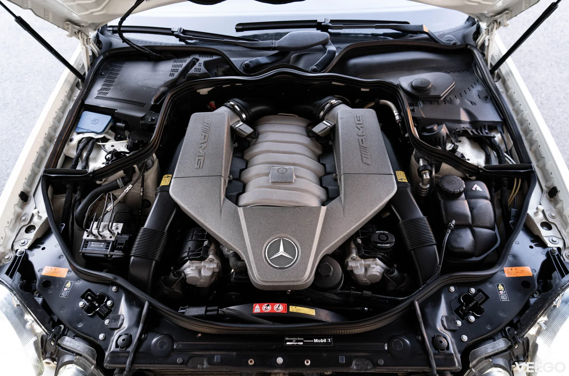 Mercedes-Benz E class 6.2 378kW