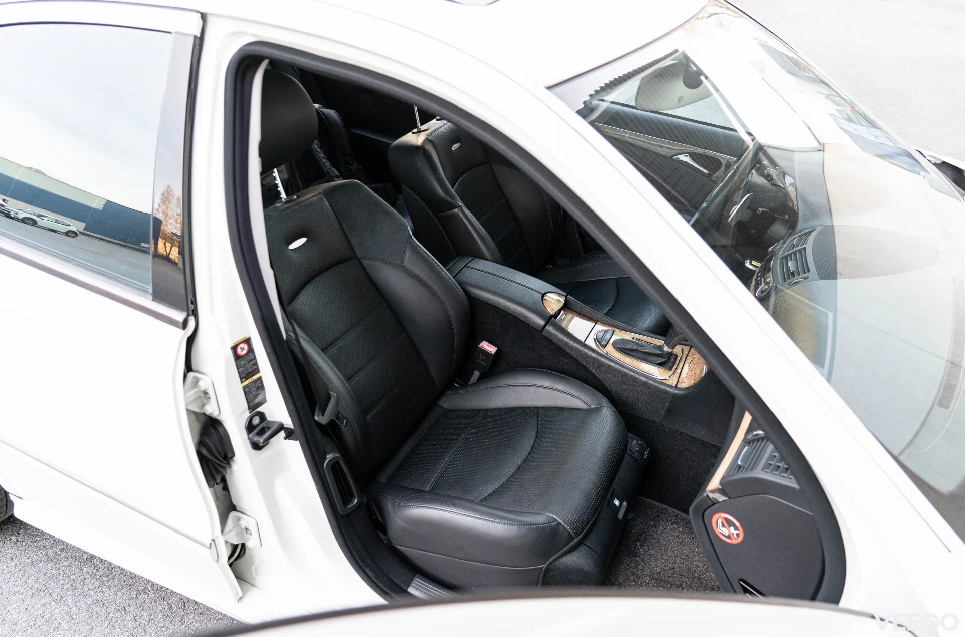 Mercedes-Benz E class 6.2 378kW