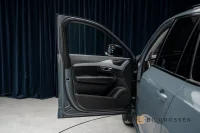 Volvo XC90 Recharge T8 AWD Ultimate Dark 7-Sits Pano H/K HUD MOMS 335kW