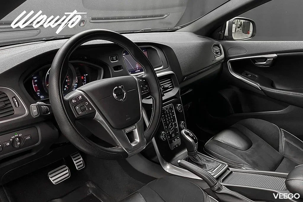 Volvo V40 T5 253HK R-Design /Polestar /Navi /4.95% 186kW