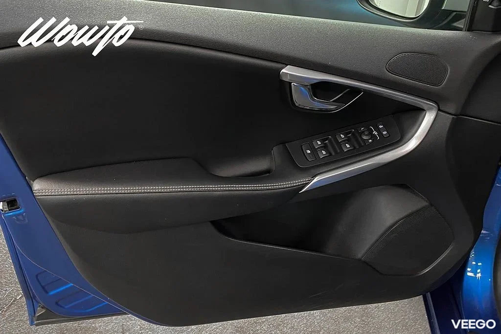 Volvo V40 T5 253HK R-Design /Polestar /Navi /4.95% 186kW