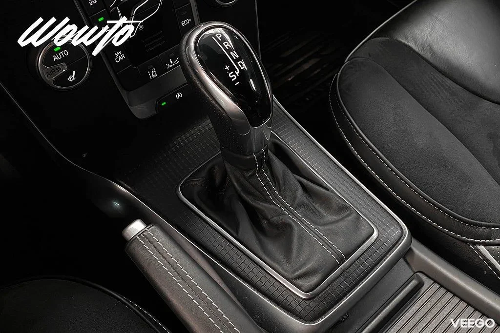 Volvo V40 T5 253HK R-Design /Polestar /Navi /4.95% 186kW