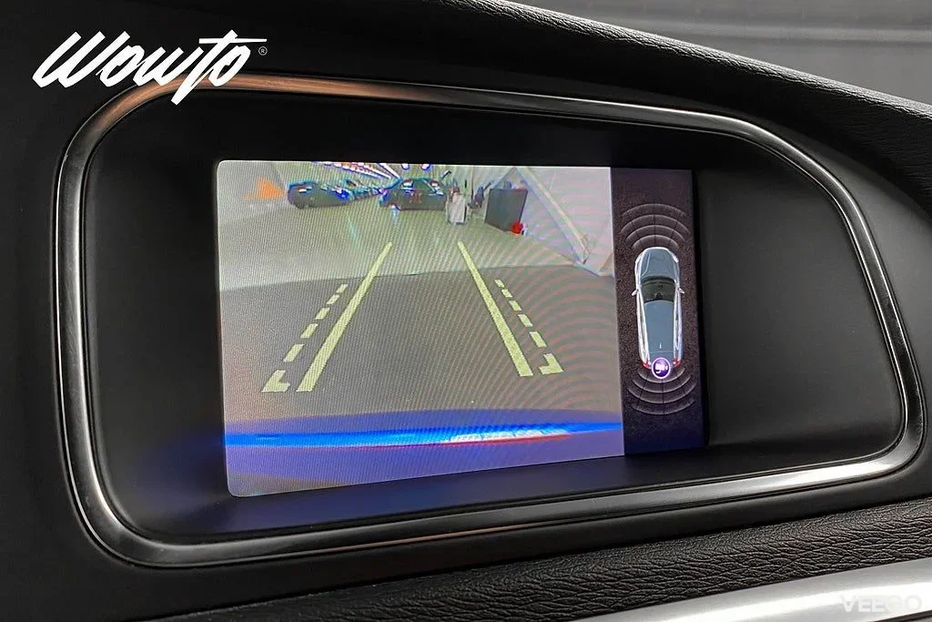 Volvo V40 T5 253HK R-Design /Polestar /Navi /4.95% 186kW