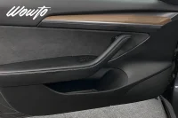 Tesla Model 3 Performance 534HK /Moms /4.95% 393kW thumbnail