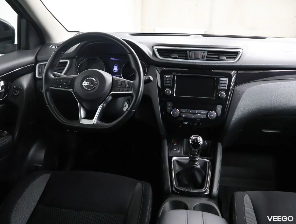 Nissan Qashqai Acenta 1.3 103kW