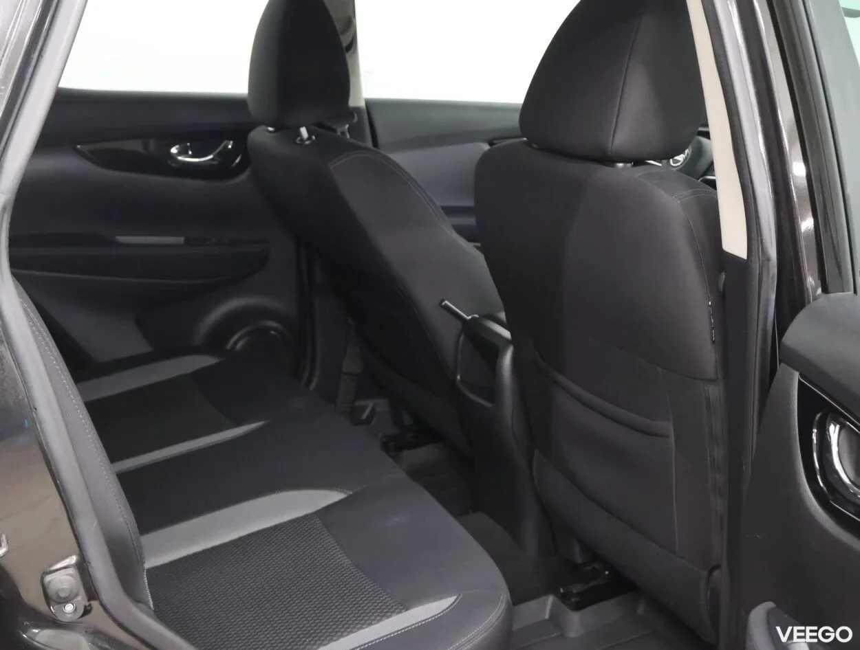 Nissan Qashqai Acenta 1.3 103kW