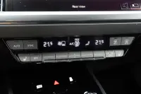 Audi Q4 e-tron 210kW thumbnail