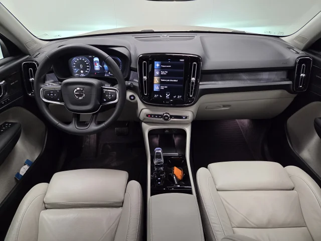 Image of Volvo XC40 T5 TwE 262hj Ultimate Dark AT FWD DCT 132kW