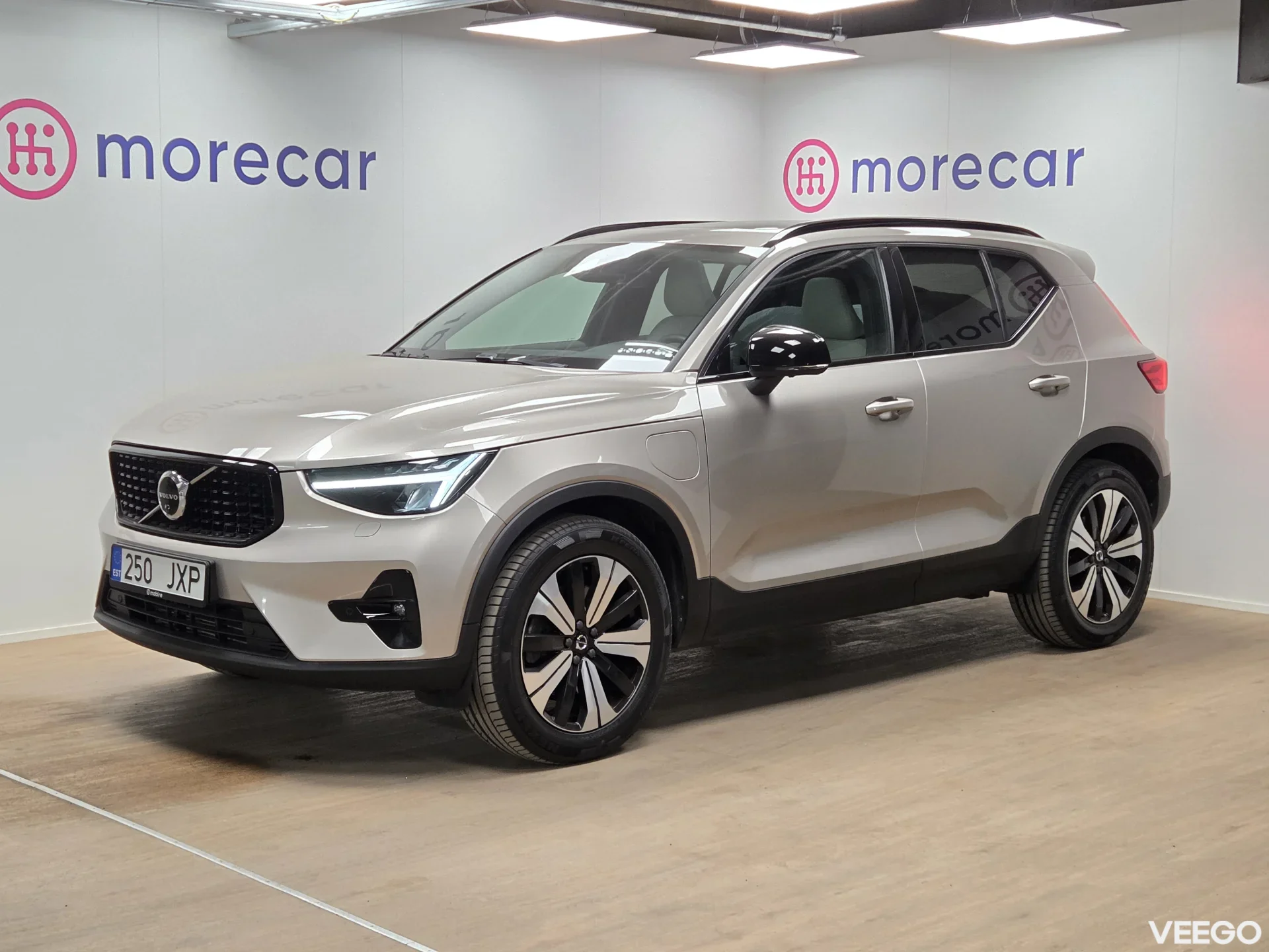 Volvo XC40 T5 TwE 262hj Ultimate Dark AT FWD DCT 132kW