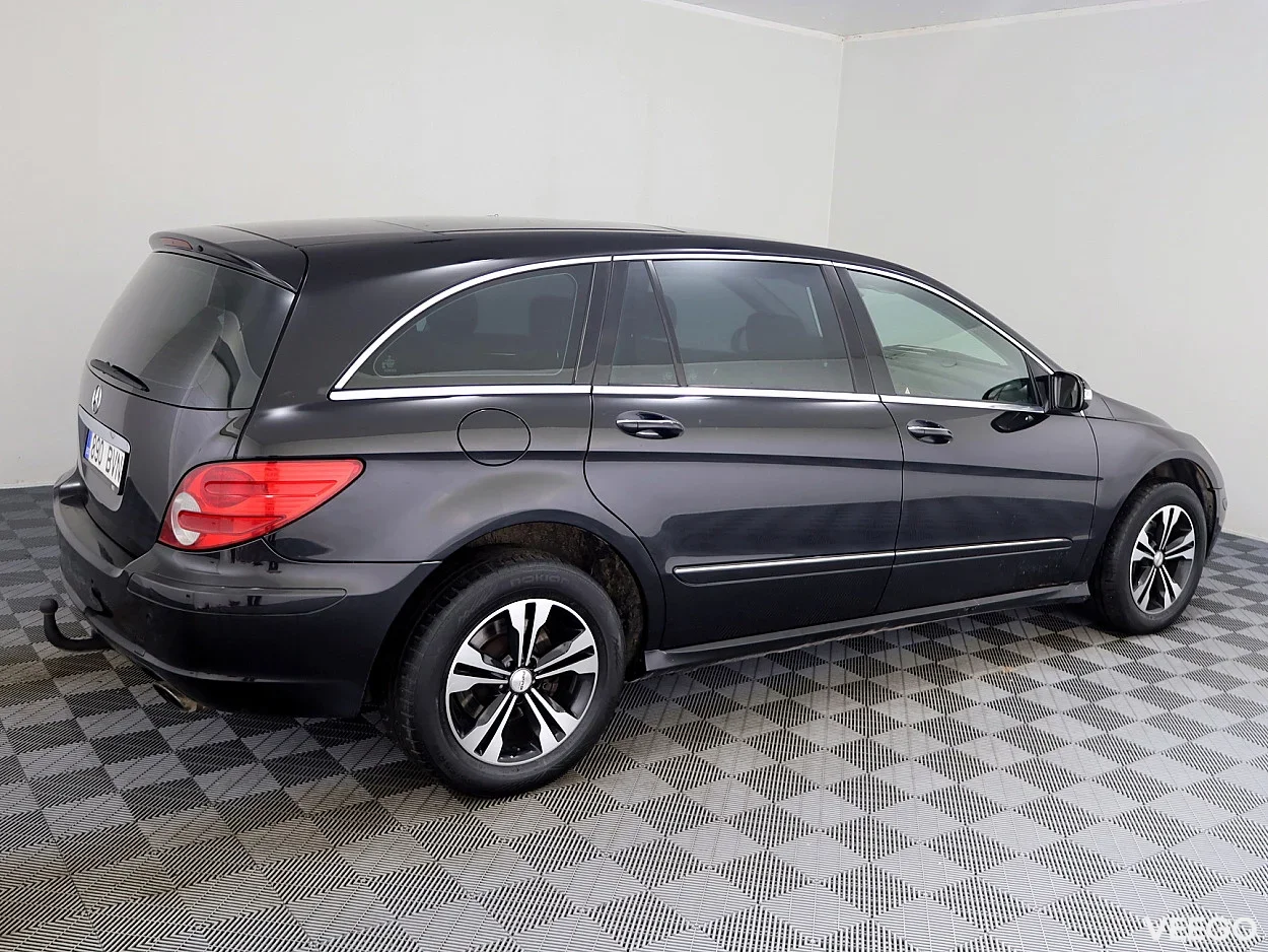Mercedes-Benz R320 3.0 166kW