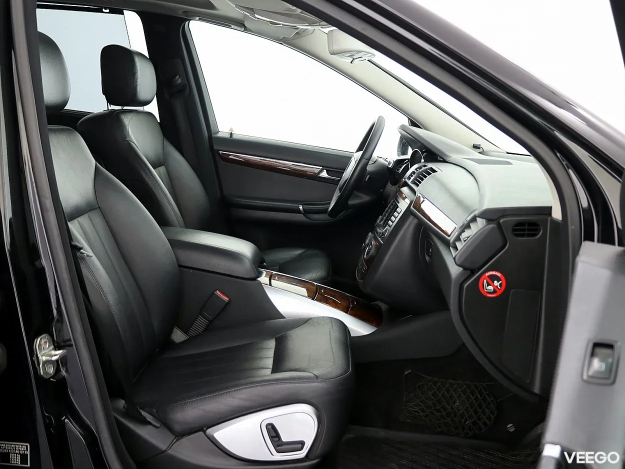 Mercedes-Benz R320 3.0 166kW