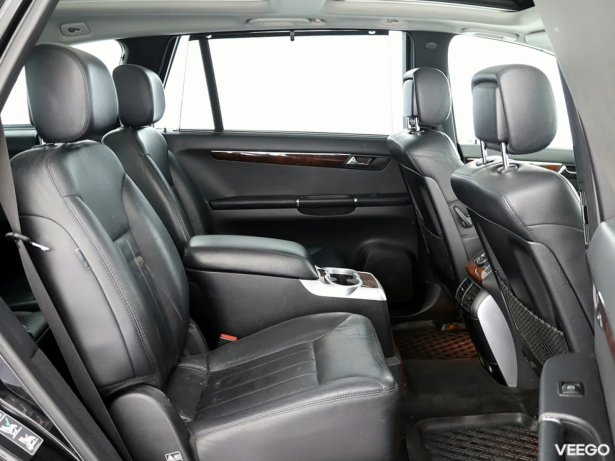 Mercedes-Benz R320 3.0 166kW