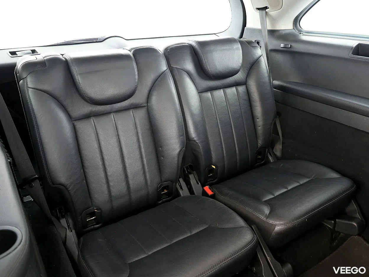 Mercedes-Benz R320 3.0 166kW