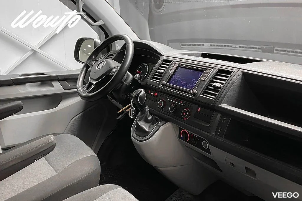 Volkswagen Transporter 2.0 TDI 4M DSG 150HK L2 3-Sits /Moms 110kW