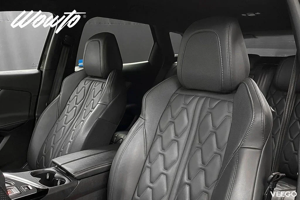 Peugeot 3008 GT Hybrid4 EAT 300HK /Drag /Massage /4.95% 221kW