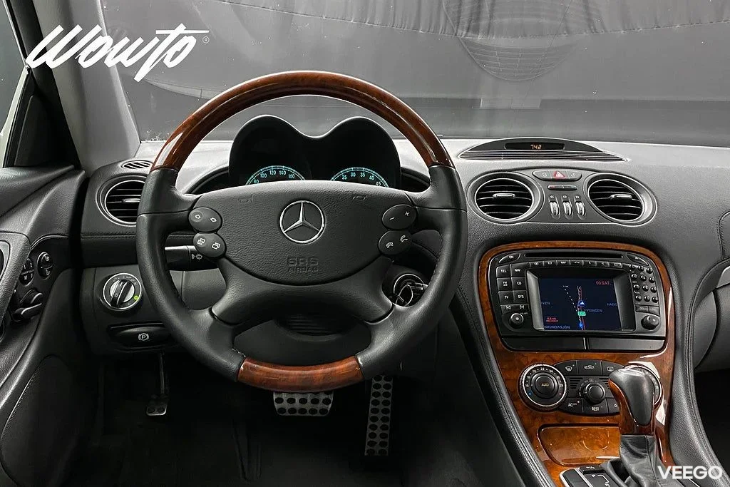 Mercedes-Benz SL class 500 306HK /Bose /Navi /3841mil /4.95% 225kW